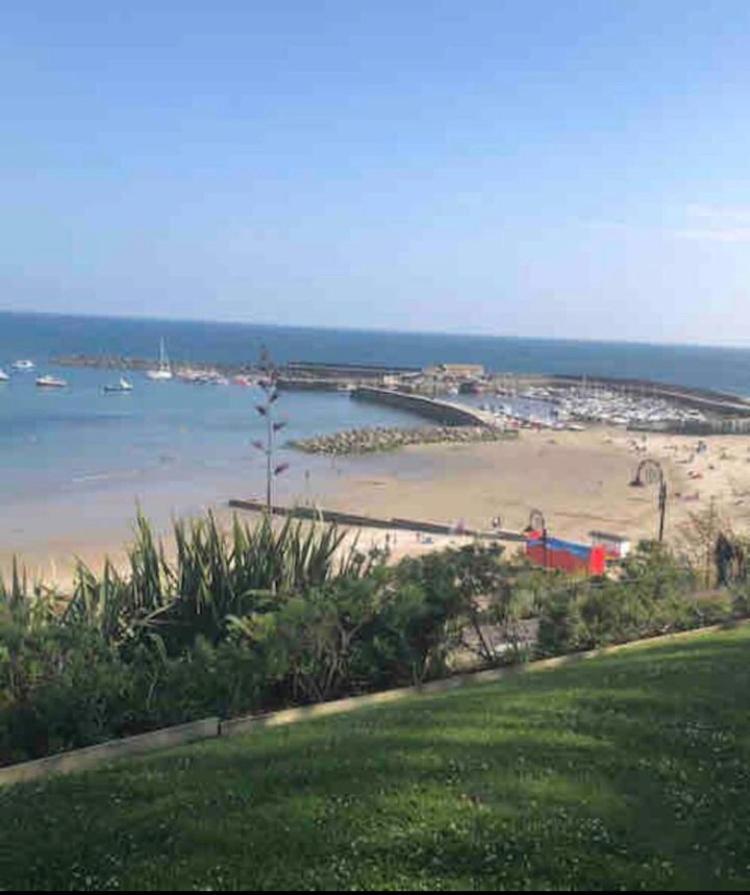 Light And Airy Central Lyme Regis Appartment With Parking מראה חיצוני תמונה
